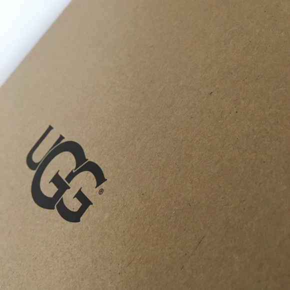 Ugg Winter Boots - Picture 8 of 8